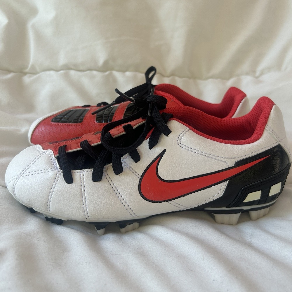 NIKE Boys TOTAL 90 SHOOT III FG SOCCER SHOES CLEATS 385409-160 2011 US 2Y‎